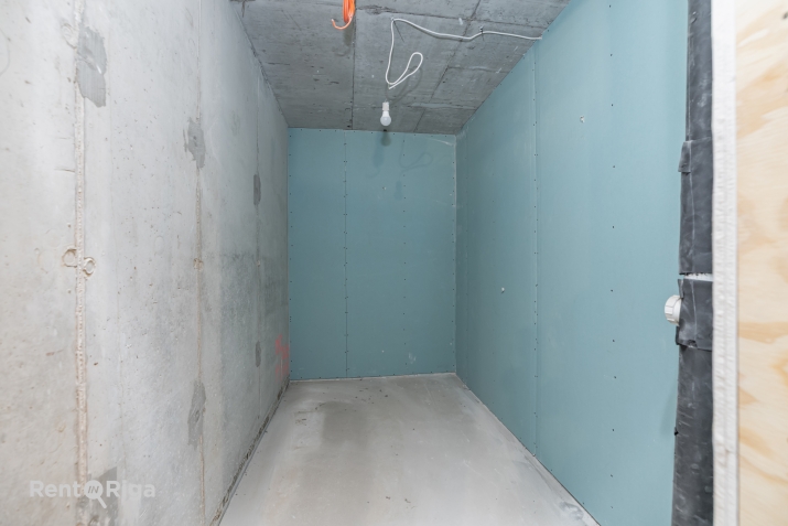 Sludinājumi. Nomai tiek piedāvātas telpas Rīgas centrā, to kopējā platība ir 96.6 m2. Ērti pārredzamas telpas Cena: 966 EUR/mēn Foto #9