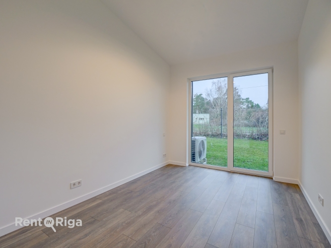 Sludinājumi. Īre vai īre ar izpirkuma tiesībām!  Moderna rindu māja privātā, slēgtā dzīvojamo māju ciematā.   Cena: 1050 EUR/mēn Foto #9