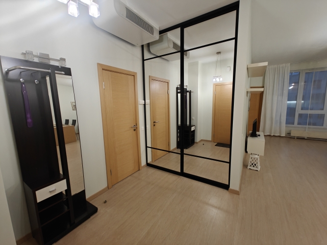 Sludinājumi. Izīrē 2 istabu dzīvokli projektā Centra Nams  Dzīvoklis atrodas prestižā un klusā vietā pašā Rīgas Cena: 750 EUR/mēn Foto #7