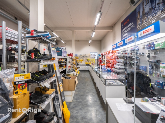 Sludinājumi. Kapseļu iela 15  pieejamas veikala un noliktavas telpas īrei no 11.06.2026.  Piedāvājam plašas un Cena: 15360 EUR/mēn Foto #9