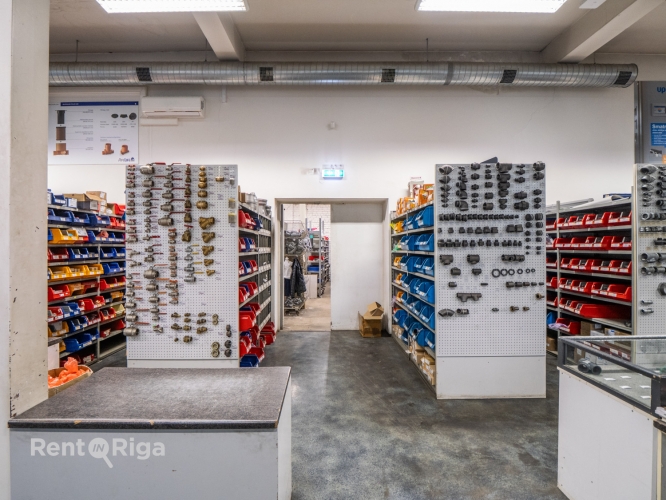 Sludinājumi. Kapseļu iela 15  pieejamas veikala un noliktavas telpas īrei no 11.06.2026.  Piedāvājam plašas un Cena: 15360 EUR/mēn Foto #4