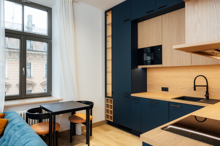 Sludinājumi. Stilīgs un moderns dzīvoklis Rīgas centrā.  Piedāvājumā ir elegants, dzīvoklis ar unikālu dizainu, Cena: 800 EUR/mēn Foto #2