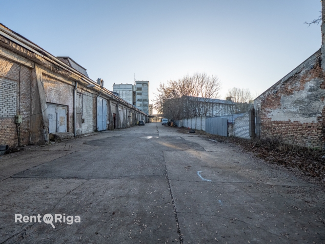 Sludinājumi. Noliktavas telpas ilgtermiņa nomai  720 m, tuvu Rīgas centram  Piedāvājam plašas un funkcionālas Cena: 2023 EUR/mēn Foto #9