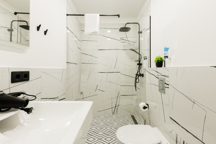 Sludinājumi. Pieejams ekskluzīvs dzīvoklis īstermiņa īrei Merķeļa ielā 8. Dzīvoklis ir pilnībā aprīkots, svaigs Cena: 700 EUR/mēn Foto #8