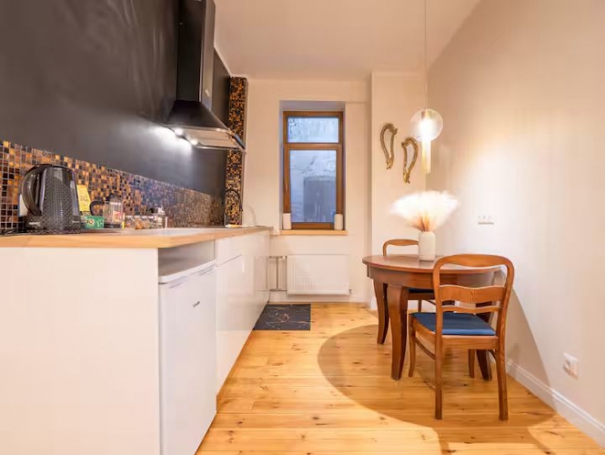 Sludinājumi. Pieejams elegants, plašs dzīvoklis īstermiņa īrei Vecrīgā, Mazā Monētu ielā. Dzīvoklis ir pilnībā Cena: 600 EUR/mēn Foto #6