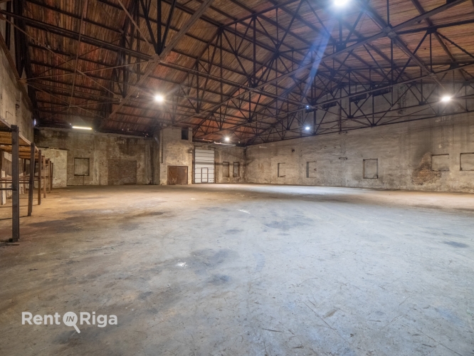 Sludinājumi. Noliktavas telpas ilgtermiņa nomai  720 m, tuvu Rīgas centram  Piedāvājam plašas un funkcionālas Cena: 2023 EUR/mēn Foto #5