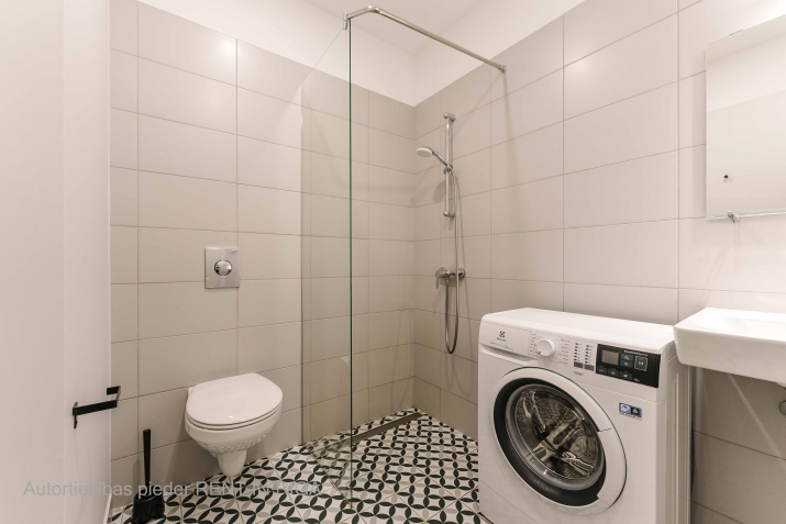 Sludinājumi. Mēbelēts 2-istabu dzīvoklis Aktīvajā centrā  Elizabetes ielā.  Izīrē elegantu un mājīgu divistabu Cena: 580 EUR/mēn Foto #7