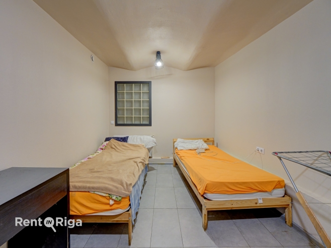 Sludinājumi. Pārdod mākslinieku darbnīcas telpas jūgendstila ēkā.  Īpašuma priekšrocības: +Lieliska lokācija Cena: 55000 EUR Foto #6