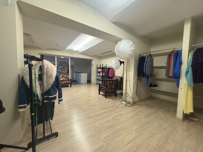 Объявление. Доступны торговые помещения в Тихом центре, по адресу улица Антонияс, 4.  Общая площадь  80 м. В Цена: 480 EUR/мес. Foto #8