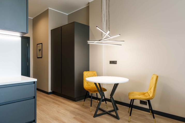 Sludinājumi. Piedāvājumā stilīgs un mājīgs 1-istabas dzīvoklis Rīgas centrā, kas apvieno elegantu dizainu ar Cena: 75000 EUR Foto #4