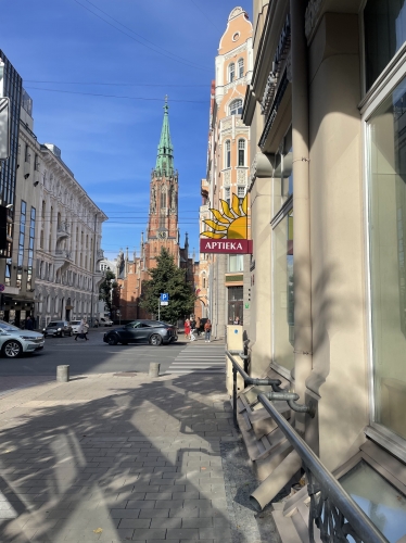 Объявление. Продаётся элегантная квартира в полностью отреставрированном историческом здании в центре Риги. Цена: 86000 EUR Foto #3