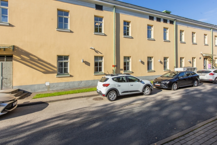 Объявление. Office premises near Kronvalda Park, in a renovated building.  The owner of the premises will carry Цена: 5600 EUR/мес. Foto #8