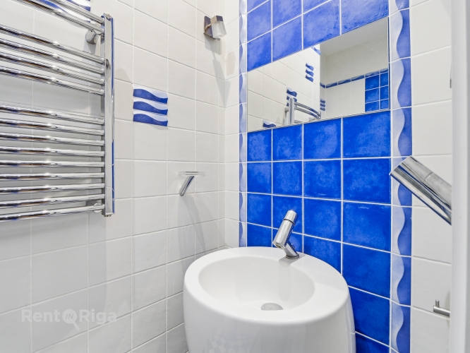 Объявление. For sale: an exclusive 1bedroom apartment with a steam sauna!   A spacious, fully furnished Цена: 274000 EUR Foto #9