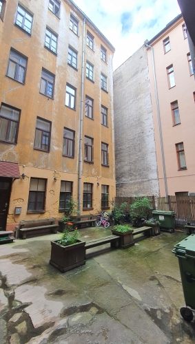 Объявление. Hostel premises that can be converted into 3 apartments.  The property is located in one of the Цена: 220000 EUR Foto #5