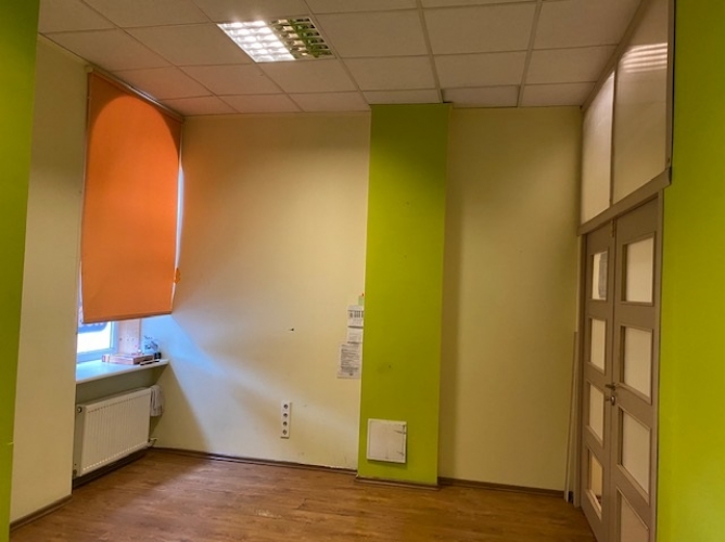 Объявление. Hostel premises that can be converted into 3 apartments.  The property is located in one of the Цена: 220000 EUR Foto #8