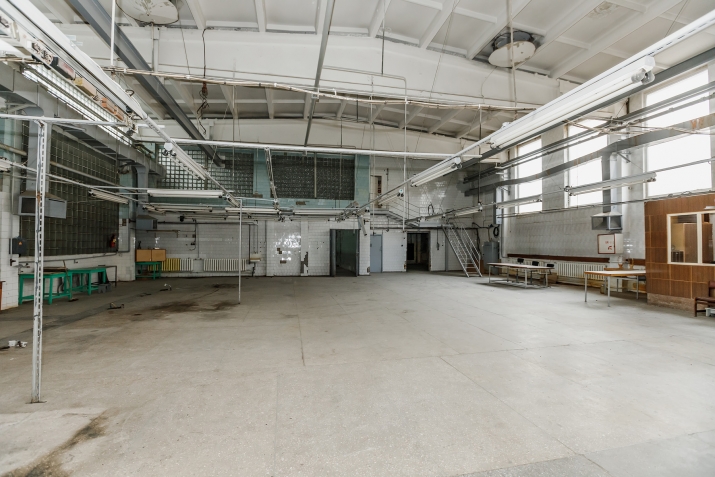 Sludinājumi. Industriālais parks Ziepniekalnā iznomā telpas bez apkures.  Telpām ir nepieciešams remonts. Ir Cena: 750 EUR/mēn Foto #8