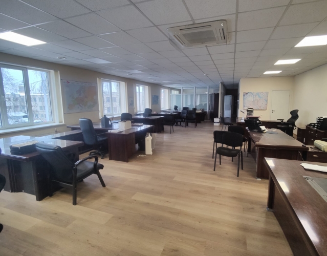 Объявление. Office on the territory of the Wagon Factory.  The office consists of a large open-plan space, 2 Цена: 644 EUR/мес. Foto #1