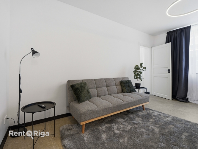 Sludinājumi. Tiek pārdots renovēts 3-istabu dzīvoklis Rīgas centrā (1 izolēta istaba). Dzīvoklis pārdodas ar Cena: 98000 EUR Foto #7
