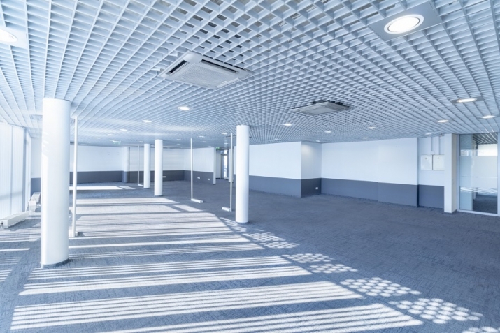 Объявление. Open-plan office for lease occupying the entire 4th floor of the building.  The interior area is Цена: 5000 EUR/мес. Foto #5