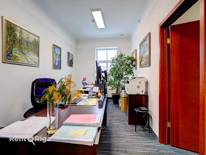 Объявление. Office premises in a renovated building on the 5th floor (NO ELEVATOR).  A cozy, well-maintained, Цена: 762 EUR/мес. Foto #8