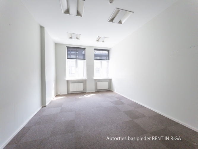 Объявление. Gaišas un reprezentablas biroja telpas Rīgas aktīvajā centrā  Elizabetes ielā!  Nomai tiek Цена: 1800 EUR/мес. Foto #8