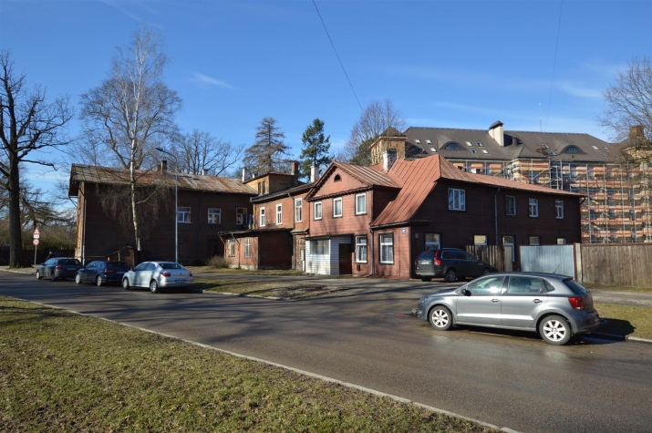 Объявление. Premises located on the ground floor of a wooden residential building.  Total area of the premises: Цена: 92000 EUR Foto #1