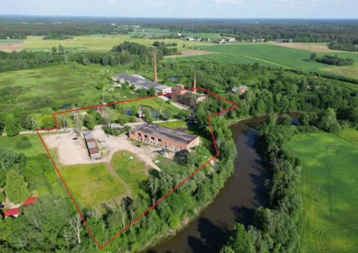 Объявление. For sale: the former Pāvilosta Distillery located on the banks of the Saka River.  Land area: 3.3 Цена: 400000 EUR Foto #1