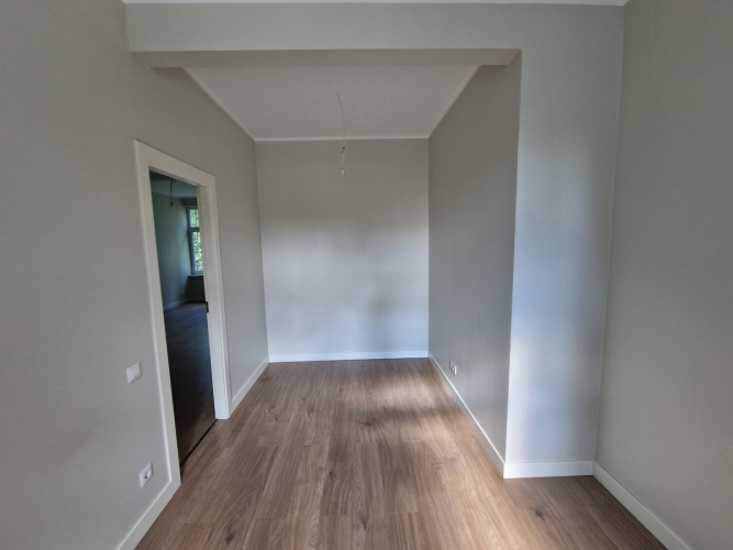 Sludinājumi. Piedāvājumā mūsdienīgs 2 guļamistabu dzīvoklis ar pilnu apdari renovētā projektā Jūrmalas Priežu Cena: 160000 EUR Foto #4