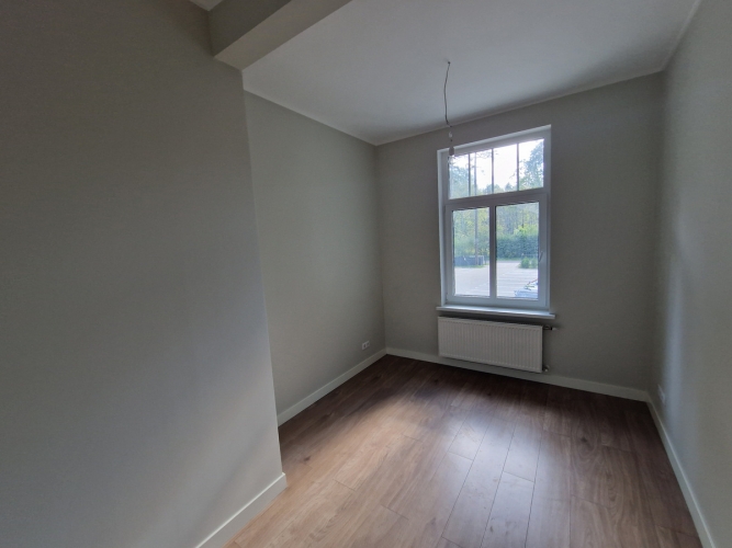 Sludinājumi. Piedāvājumā mūsdienīgs 2 guļamistabu dzīvoklis ar pilnu apdari renovētā projektā Jūrmalas Priežu Cena: 160000 EUR Foto #6