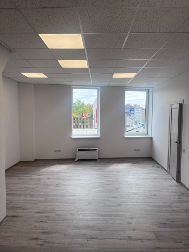 Sludinājumi. Tikko pēc remonta biroja telpas Krišjāņa Barona ielā 130, Rīgā.  Telpas ir gaišas, funkcionālas un Cena: 456 EUR/mēn Foto #4