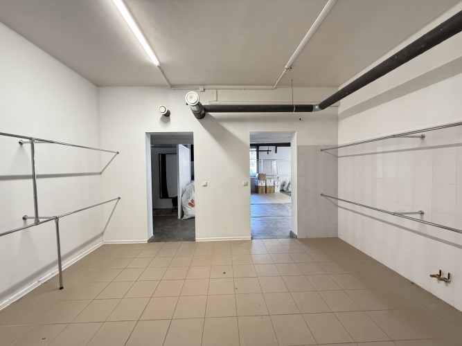 Sludinājumi. Iznomā komerctelpas Jelgavas centrā, kas īpaši piemērotas kafejnīcas vai cita ēdināšanas koncepta Cena: 1718 EUR/mēn Foto #9