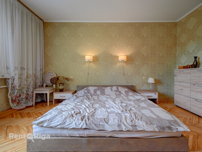 Sludinājumi. Tiek piedāvāta plaša un funkcionāla privātmāja Ogre ar lielu zemes gabalu. Īpašums izceļas ar Cena: 232000 EUR Foto #6