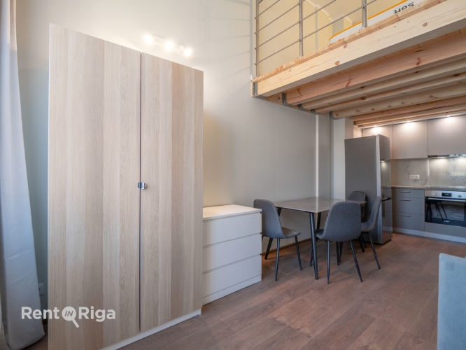 Sludinājumi. Pieejams unikāls lofta tipa dzīvoklis jaunajā projektā Katolu ielā 11  ar augstvērtīgu remontu, Cena: 850 EUR/mēn Foto #3