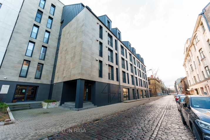 Объявление. Pārdošana moderns studio tipa dzīvoklis Klusajā centrā!  Klusais centrs ir iemīlēta rīdzinieku Цена: 98400 EUR Foto #1