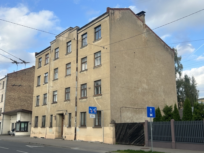Объявление. Инвестиционный объект в центре Риги со стабильным доходом  Продаётся 3/4 доли в кирпичном жилом Цена: 1.02e+06 EUR Foto #1