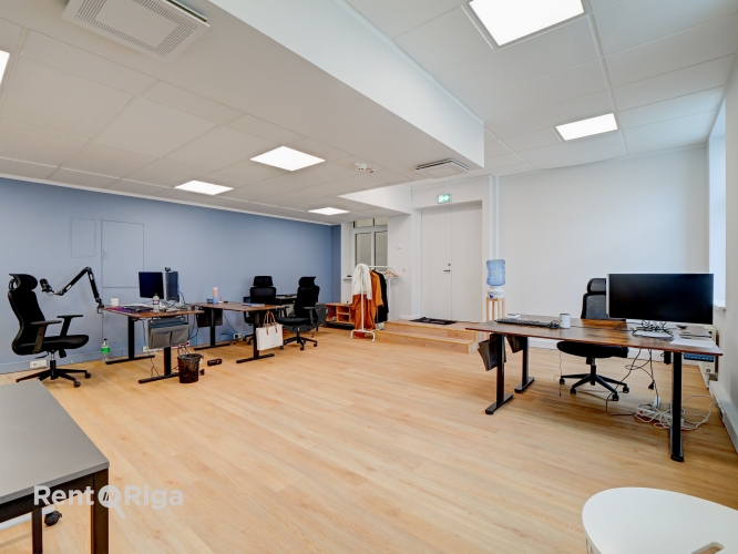 Объявление. Office premises in a well-maintained office building at 16 Meierovica Boulevard, just a one-minute Цена: 500 EUR/мес. Foto #6