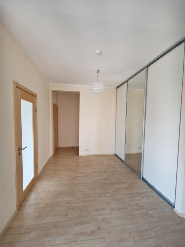Объявление. Īrei pieejams kvalitatīvs 3-istabu dzīvoklis projektā \'Dienvidu pakavs\'.  Pārdomāts dzīvokļa Цена: 640 EUR/мес. Foto #6