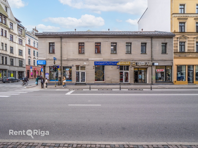 Объявление. Продаётся здание на улице Марии.  Тип использования здания: 1220 здание с офисами. Строительный Цена: 550000 EUR Foto #3