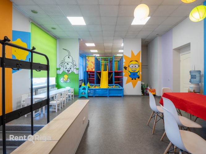 Объявление. Retail or office premises for your business  Layout:  Private entrance from Hospitāļu Street. A Цена: 180000 EUR Foto #6