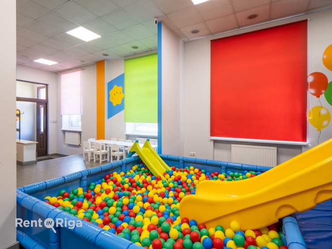 Объявление. Retail or office premises for your business  Layout:  Private entrance from Hospitāļu Street. A Цена: 180000 EUR Foto #7