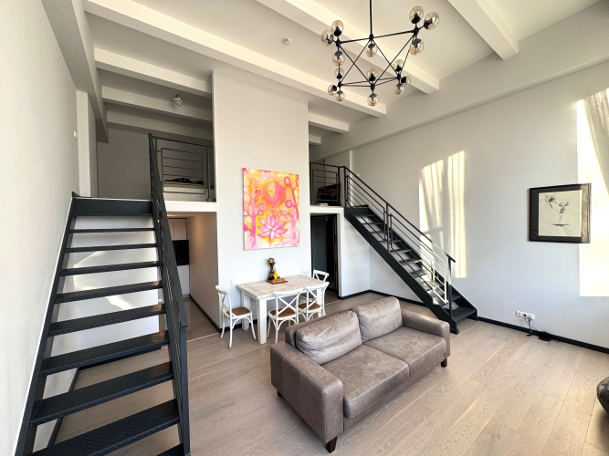 Объявление. Квартира в стиле лофт в жилом комплексе \'Kalnciema Quarter Residence\', Агенскалнс  Планировка: 1-й Цена: 700 EUR/мес. Foto #2