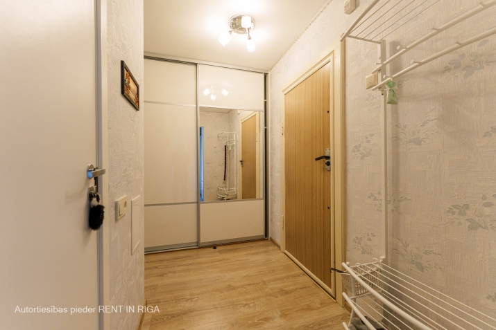 Объявление. Mājīgs studio tipa dzīvoklis Klusā rajonā.  Lieliska atrašanās vieta, pastaigas attālumā  veikali, Цена: 360 EUR/мес. Foto #6