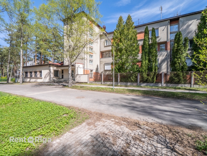 Sludinājumi. Kvalitatīva un fundamentāla ēka, kas lieliski piemērota senioru nama, medicīnas centra izveidei vai Cena: 628000 EUR Foto #1