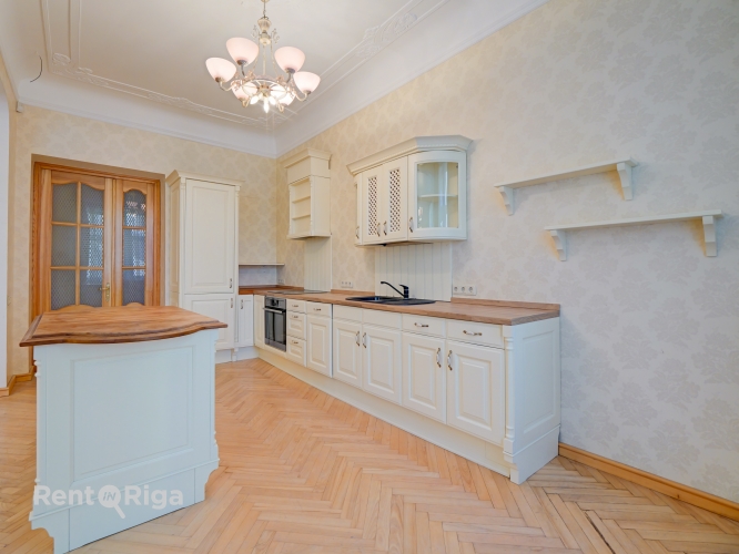 Sludinājumi. Elegants 3-istabu dzīvoklis Baznīcas ielā Pārdod plašu, gaišu un saulainu 3-istabu dzīvokli Cena: 250000 EUR Foto #6
