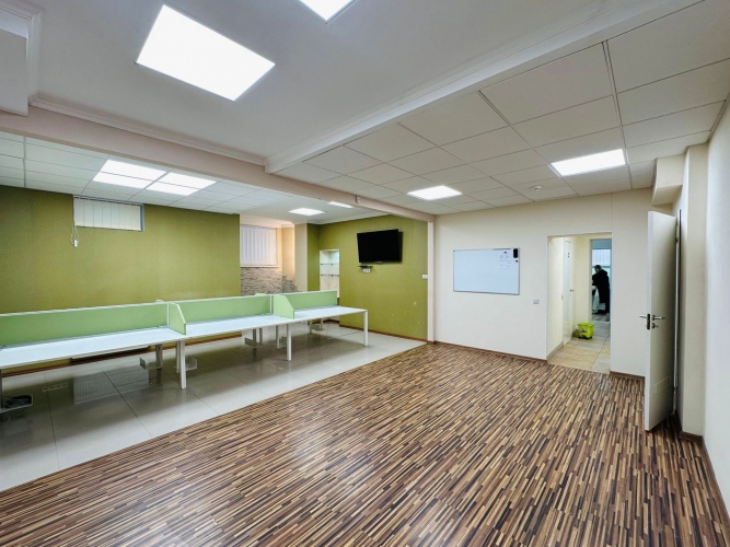 Sludinājumi. Pārdod biroja telpas ar atsevišķu ieeju!  Piedāvājumā funkcionālas un daudzpusīgas biroja telpas Cena: 124000 EUR Foto #3