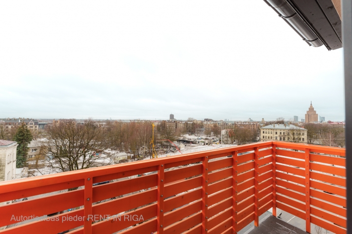 Sludinājumi. Īrei pieejams studio tipa dzīvoklis jaunajā projektā.  Dzīvoklis ir aprīkots ar visu nepieciešamo, Cena: 350 EUR/mēn Foto #5