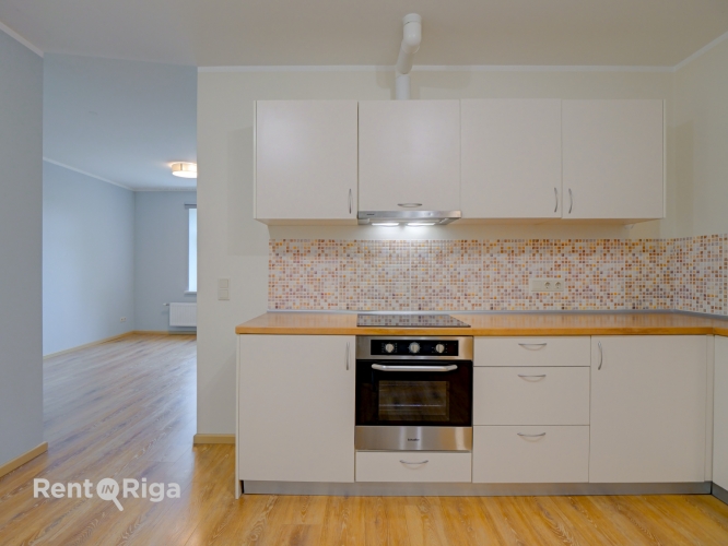 Sludinājumi. Pārdod 2-istabu dzīvokli Āgenskalnā  Īves ielā 3  Pārdošanā pieejams 2 istabu dzīvoklis pilnībā Cena: 109200 EUR Foto #3