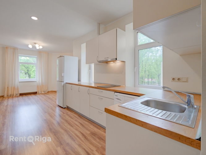 Sludinājumi. Pārdod 2-istabu dzīvokli Āgenskalnā  Īves ielā 3  Pārdošanā pieejams 2 istabu dzīvoklis pilnībā Cena: 99600 EUR Foto #1