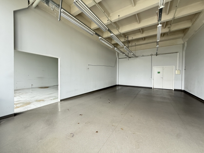 Sludinājumi. Siltas ražošanas/noliktavas telpas Purvciemā  netālu no T/C Domina  Iznomā siltas noliktavas vai Cena: 518 EUR/mēn Foto #3