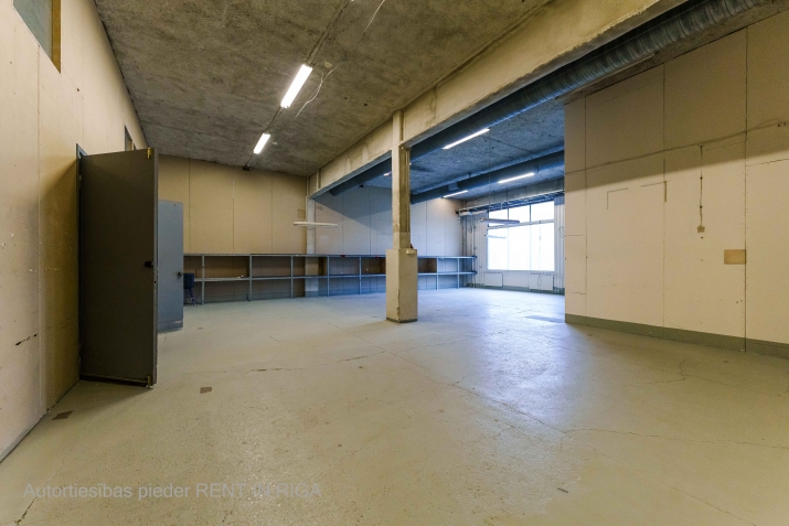 Объявление. Heated production or warehouse premises on the 2nd floor.  The building was constructed in 1994 Цена: 660 EUR/мес. Foto #1